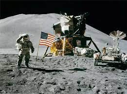 Astronot NASA Akan Potret Bulan dengan Nikon HULC Paling Cepat September Nanti