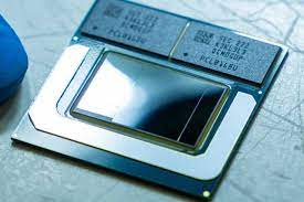Intel Perkenalkan Lunar Lake Sebagai Pengganti Core Ultra