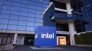Intel Akan Rombak Produksi Semikonduktor, Perusahaan Dinilai Bergerak Lambat